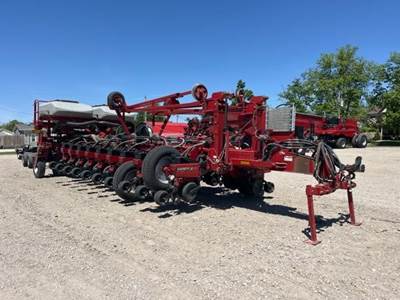 Case IH 1250 Planter / Row Unit