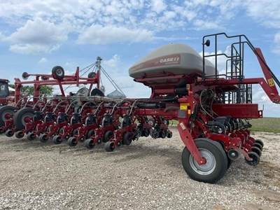 Case IH 2150 Planter / Row Unit