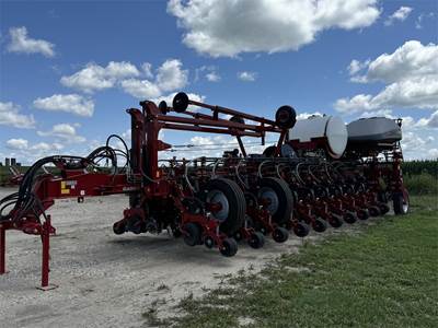 Case IH 2150 Planter / Row Unit
