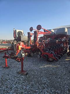 Case IH 2150 Planter / Row Unit