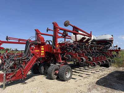 Case IH 2160 Planter / Row Unit