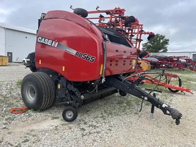 Case IH RB565 Round Hay Baler