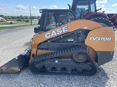 Case TV370B Skid Steer