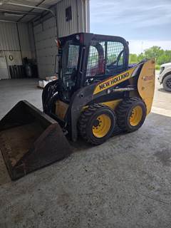 New Holland L216 Mini Skid Steer