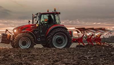 Case IH FARMALL 120C Tractor