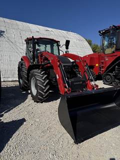 Case IH FARMALL 120C Tractor