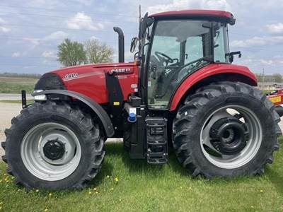 Case IH FARMALL 140A Tractor