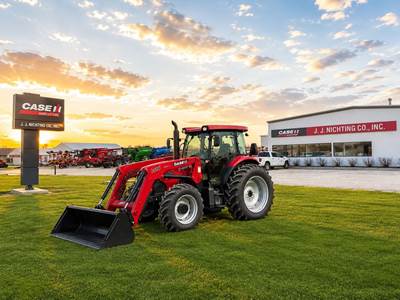 Case IH FARMALL 140A Tractor