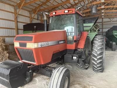 Case IH 8930 Tractor