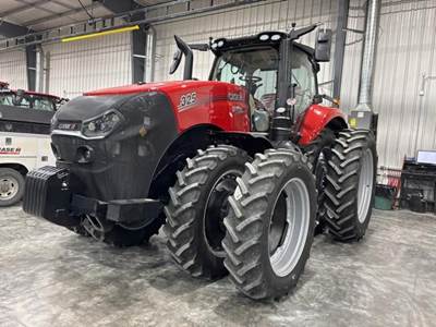 Case IH MAGNUM 325 Tractor