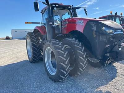 Case IH MAGNUM 405 Tractor