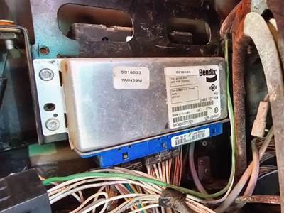 Bendix ABS Control Module for a 2009 Mack GU813