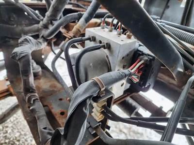 Wabco ABS-E ABS Control Module for a 2017 Hino 195