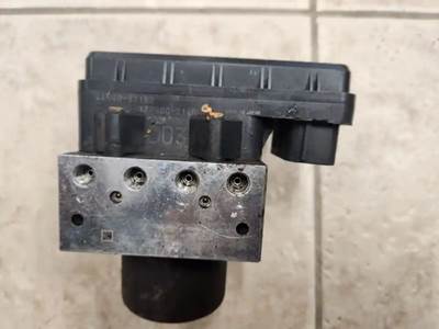 Wabco ABS-E ABS Control Module for a 2013 Hino 195