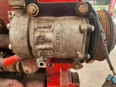 Kenworth W900 A/C Compressor