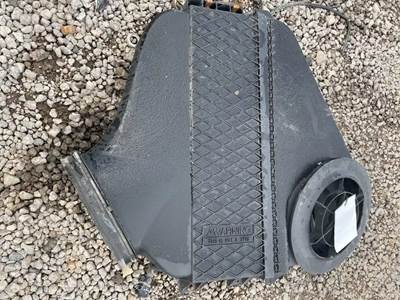 Freightliner Cascadia 125 Air Cleaner / Air Filter Housing