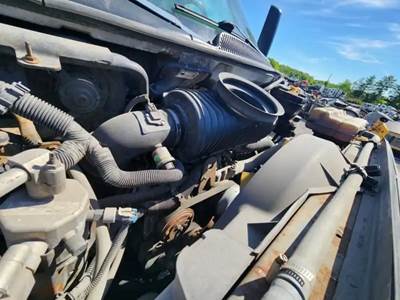 GMC C7500 Air Cleaner / Air Filter Housing