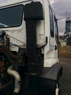 GMC Right Air Cleaner / Air Filter Housing