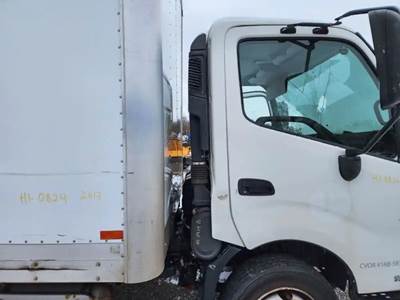 Hino 195 Right Air Cleaner / Air Filter Housing