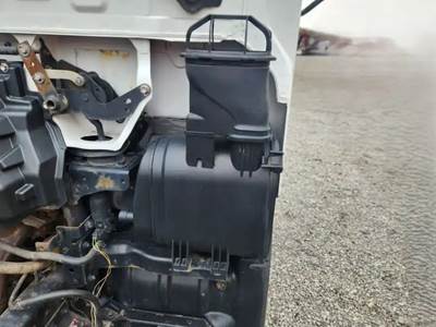 Hino 195 Right Air Cleaner / Air Filter Housing