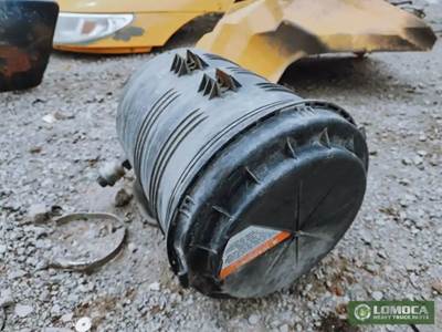 International 4300 Right Air Cleaner / Air Filter Housing