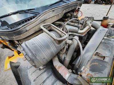 International 4300 Right Air Cleaner / Air Filter Housing