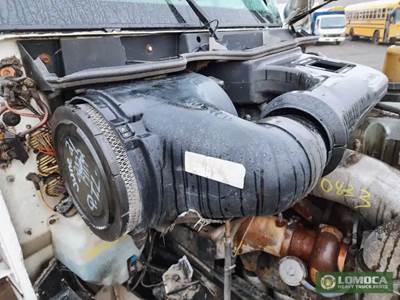 International 9900i Right Air Cleaner / Air Filter Housing