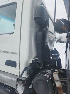 International CF600 Left Air Cleaner / Air Filter Housing