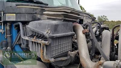 International DuraStar 4300 Right Air Cleaner / Air Filter Housing