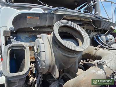 Kenworth T370 Right Air Cleaner / Air Filter Housing