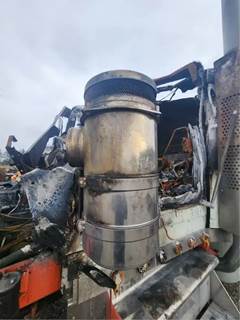 Kenworth W900 Left Air Cleaner / Air Filter Housing