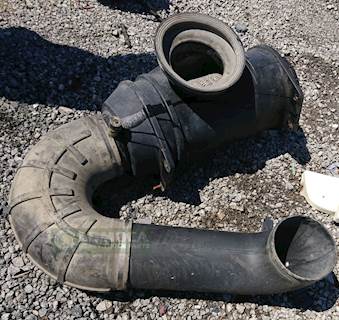 Mack CH613 Air Cleaner / Air Filter Housing