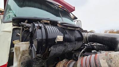 Mack Granite CT713 Right Air Cleaner / Air Filter Housing for a 2007 Mack CT713