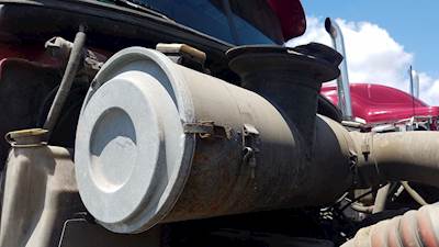 Mack Granite CV713 Right Air Cleaner / Air Filter Housing for a 2005 Mack CV713 Granite