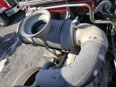Mack Pinnacle CHU613 Right Air Cleaner / Air Filter Housing for a 2015 Mack CHU613