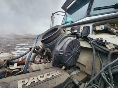 Peterbilt 330 Right Air Cleaner / Air Filter Housing