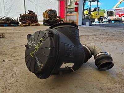 Peterbilt 387 Right Air Cleaner / Air Filter Housing