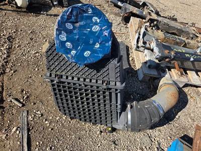 Peterbilt 567 Right Air Cleaner / Air Filter Housing