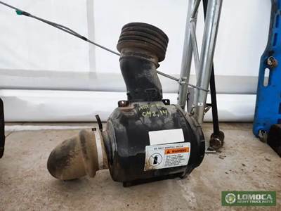 Sterling M8500 Right Air Cleaner / Air Filter Housing for a 2002 Sterling M8500 Acterra