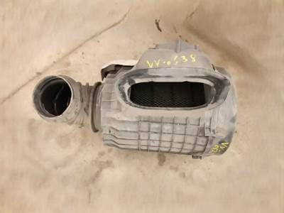 Volvo VNL Right Air Cleaner / Air Filter Housing