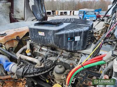 Western Star 5700 Air Cleaner / Air Filter Housing