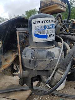 Freightliner Cascadia 125 Air Dryer