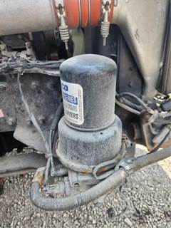 Freightliner Cascadia 126 Air Dryer