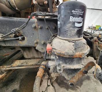 Freightliner Cascadia 126 Air Dryer