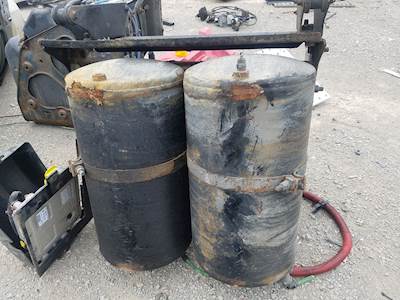 Freightliner Cascadia 125 Air Tank