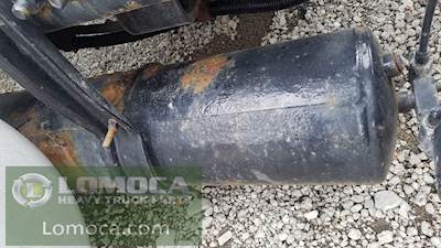 Freightliner Cascadia 125 Air Tank