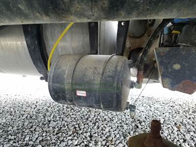 Freightliner Cascadia 125 Air Tank