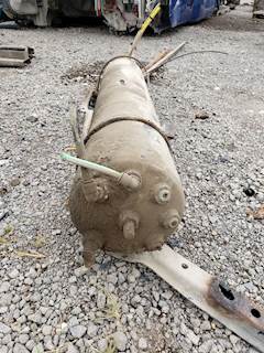 Freightliner Cascadia 125 Air Tank