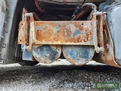 Freightliner Cascadia 125 Air Tank