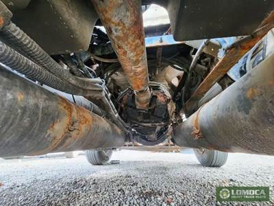 Freightliner Cascadia 125 Air Tank